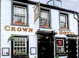 Crown Hotel，位于卡伦德的住宿加早餐旅馆