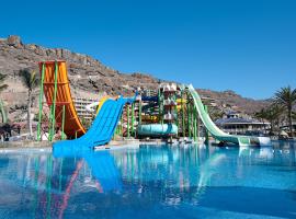 Hotel LIVVO Valle Taurito & Aquapark，位于塔乌里托的酒店