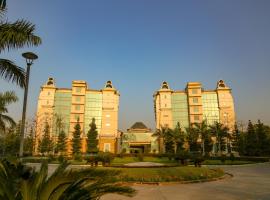 Four Leaf Service Suites, Haridwar，位于鲁尔基的酒店