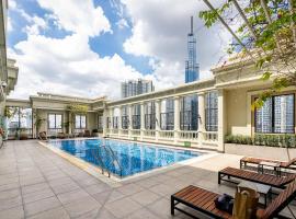 The Manor 2 Luxury Apartment Free roof top pool，位于胡志明市地标塔81大楼附近的酒店