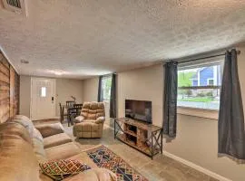 'Lynn' Dog-Friendly Abode w/ Mountain Views!
