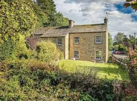 The Aubrey - a gorgeous converted 17th Century Grade II listed bolthole in Bakewell