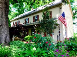 Galvanized America Inn & Art Gallery，位于多伊尔斯敦的酒店