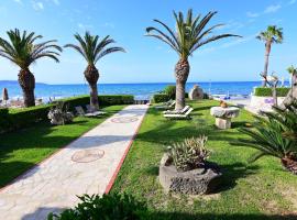 Nadia's Studios & Apartments in Argasi, Sea-View，位于阿凯松的酒店