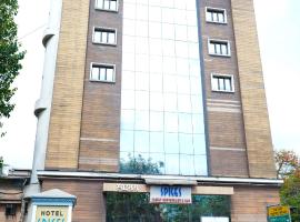 Hotel Spices Navi Mumbai，位于Ghansoli的酒店
