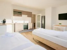 T&K Apartments - Studio Apartments - 22 min MESSE DUS & Airport DUS