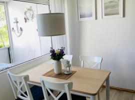 Ostseenest - Sonnige Ferienwohnung mit Ostseeblick，位于Heringsdorf的酒店