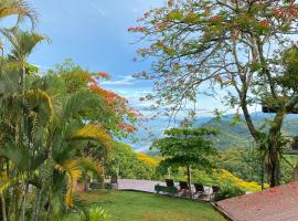 Pacific Edge Eco Lodge，位于多米尼克的木屋