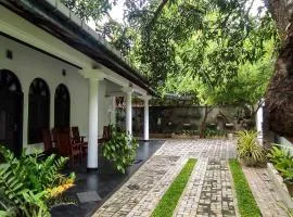 98 Home Lodge Dambulla
