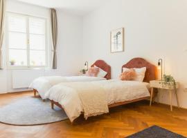 Top location CITY CENTRE CONDO in historic building with free garage PARKING