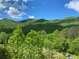 Condo with Stunning Mountain and 6th Green views near Harrahs Cherokee Bryson City