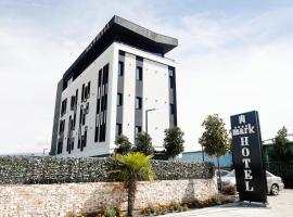 Mark Hotel Tirana，位于地拉那地拉那特蕾莎修女国际机场 - TIA附近的酒店