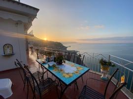 MAR-ISA Amalfi Coast，位于维耶特里的酒店