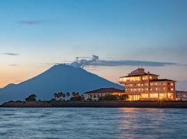 LiVEMAX RESORT Sakurajima Sea Front，位于Tarumizu的豪华帐篷营地
