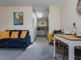 Spacious 2nd Floor Apartment - King Size Bed & Free Parking，位于诺丁汉Nottingham Medical School附近的酒店