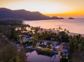 Shambhala Beach Resort，位于象岛菠萝海湾码头附近的酒店