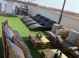 BEACH & SUN MONCOFA，位于蒙科法尔的酒店