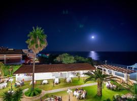 费德里卡酒店，位于里亚切滨海的酒店