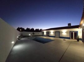 SARDINHA BOÉMIA SUDOESTE By Stay In Alentejo，位于Fataca的酒店