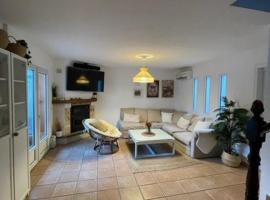 ADOSADO EN 2ª LINEA DE PLAYA COSTACABANA - ALMERIA - CABO DE GATA，位于阿尔梅里亚机场 - LEI附近的酒店