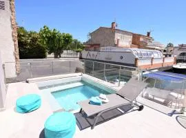 392- casa al canal con amarre y jacuzzi