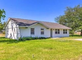 Charming Bay St Louis Home - 1 Mi to Beach!