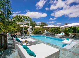 Les Galets Sxm Luxury Lodges，位于东方湾的带停车场的酒店