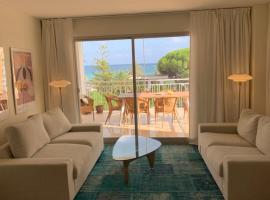 EPIS - large luxury apartment with sea view，位于贝尼卡西姆的酒店