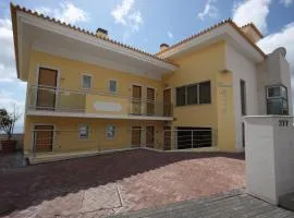 拜亚布拉瓦公寓酒店