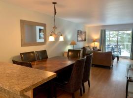 Condo Club Azur Plage Memphremagog，位于梅戈格的酒店