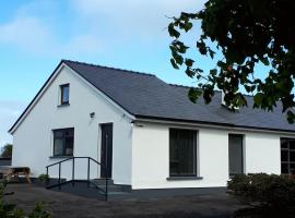 Elmgrove Apartment , Croagh Patrick Westport，位于韦斯特波特克罗帕特里克游客中心附近的酒店