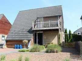 Nice Home In Grou With Kitchen