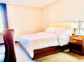 Grand Royal Legacy Hotel，位于Narangba的酒店