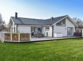 3 Bedroom Cozy Home In Sölvesborg