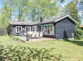 2 Bedroom Cozy Home In Färjestaden