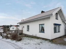 4 Bedroom Lovely Home In Grebbestad