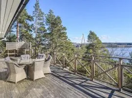 Nice Home In Uddevalla With 2 Bedrooms And Wifi