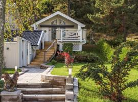 1 Bedroom Beautiful Home In Uddevalla，位于乌德瓦拉的酒店