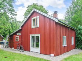 Cozy Home In Dals-Rostock With Kitchen，位于Dals Rostock的酒店