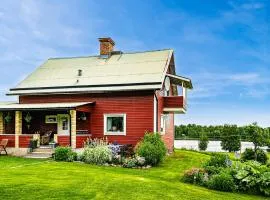 Gorgeous Home In Hofors With Lake View