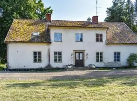 Cozy Home In Klockrike With Wifi