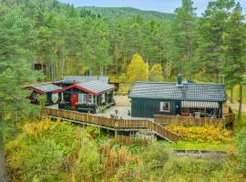 2 Bedroom Cozy Home In Øydegard