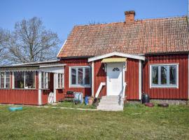 3 Bedroom Cozy Home In Ålem，位于Ålem的酒店
