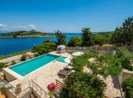 Villa Terra del Nonno with Sea Views & Pool