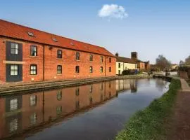 Canalside Wharf