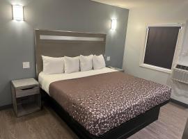 112 Motel，位于梅德福的酒店