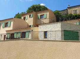 Maison de 3 chambres avec terrasse amenagee et wifi a Esparron de Verdon，位于韦尔东的埃斯帕隆的乡村别墅