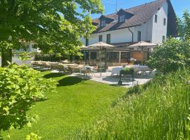 Hotel Restaurant Erber，位于伊斯马宁的酒店