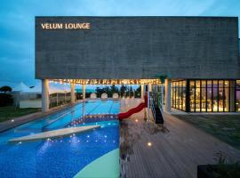 Velum Resort，位于西归浦市月罗寺附近的酒店