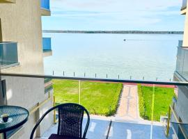 Kitty Studio Sunset Lake，位于马马亚的酒店